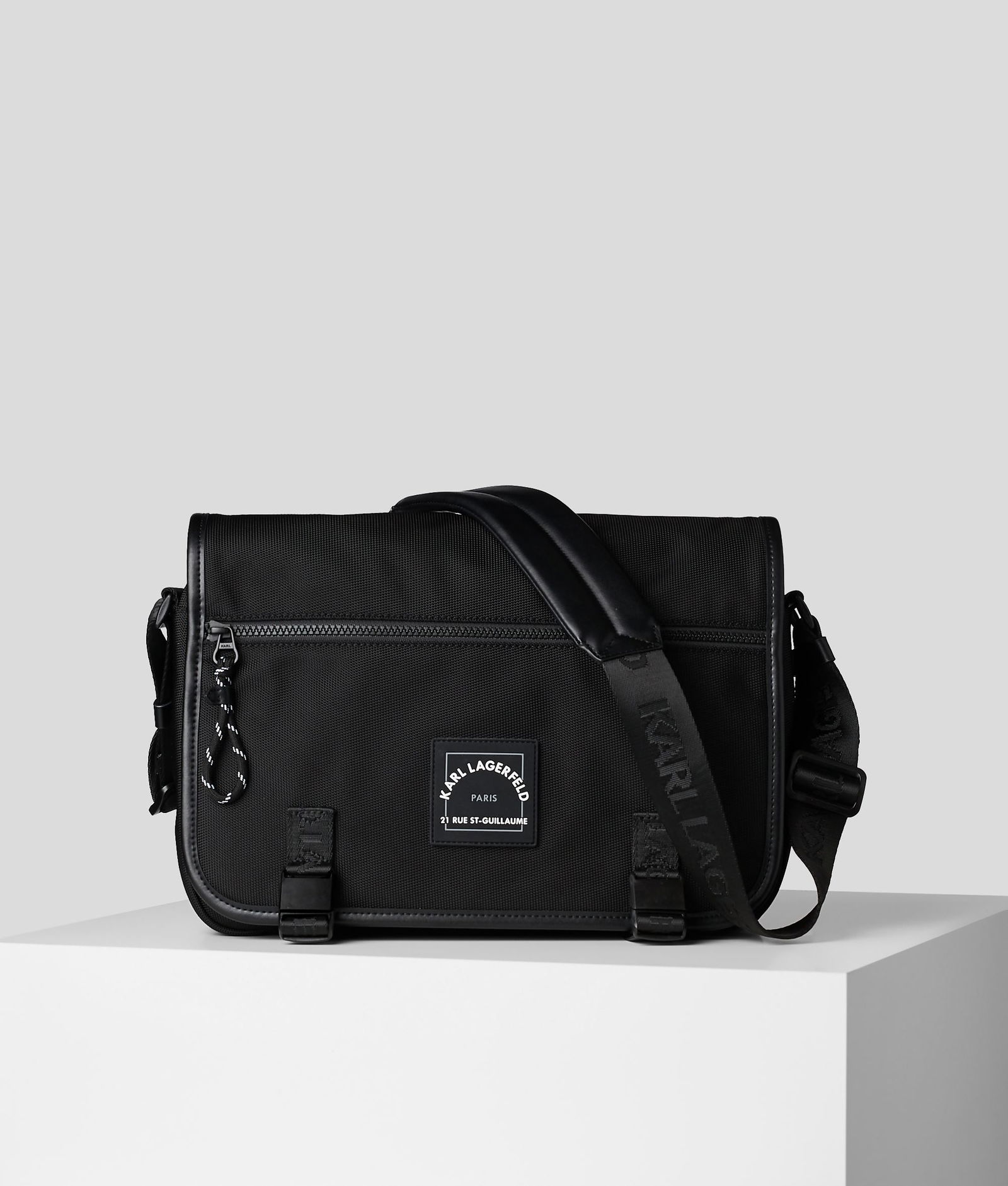 Karl Lagerfeld Rue St-guillaume Laptop Sleeve in Black for Men